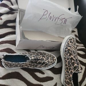 Malibu Blowfish Natural City Kitty canvas shoes brand new in box size 7